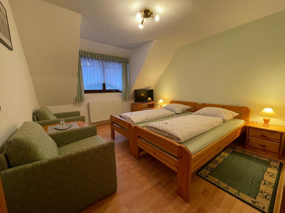 Waldhotel Zoebischhaus Bad Reiboldsgrün Eksteriør billede